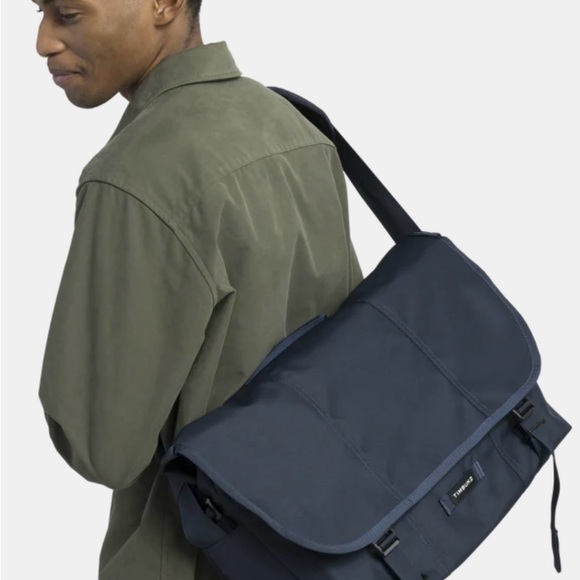 New Timbuk2 Black Messenger Bag - 17” Laptop - Picture 8 of 9